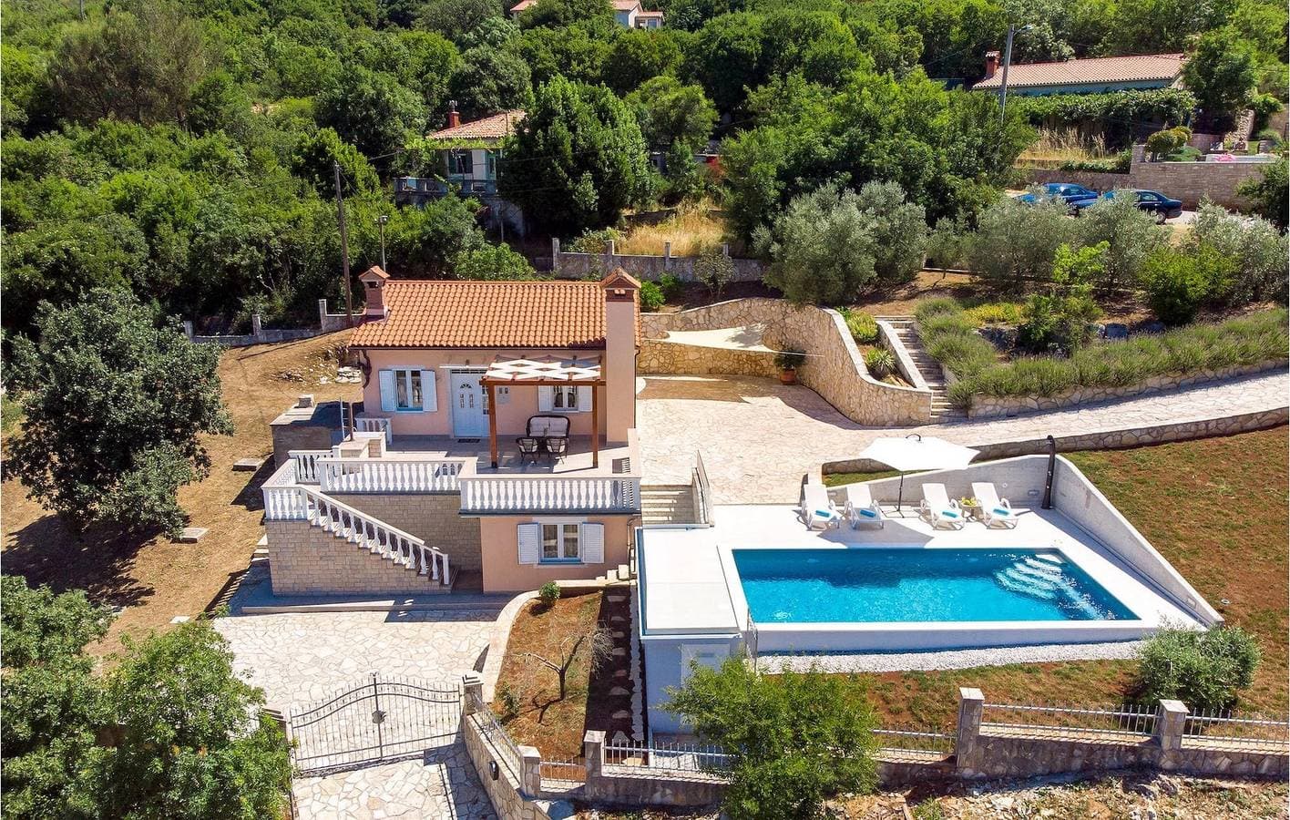 Foto 2 von 53: Gemütliche Ferienwohnung mit Pool, nahe der Küste und dem Stadtzentrum – der ideale Urlaubsort!