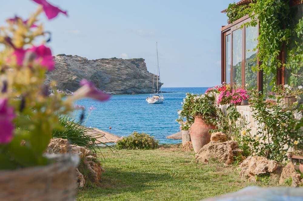 Foto 8 von 15: Das Beachfront Apartment ist Teil des Villa Omega-Komplexes am Lygaria Beach.