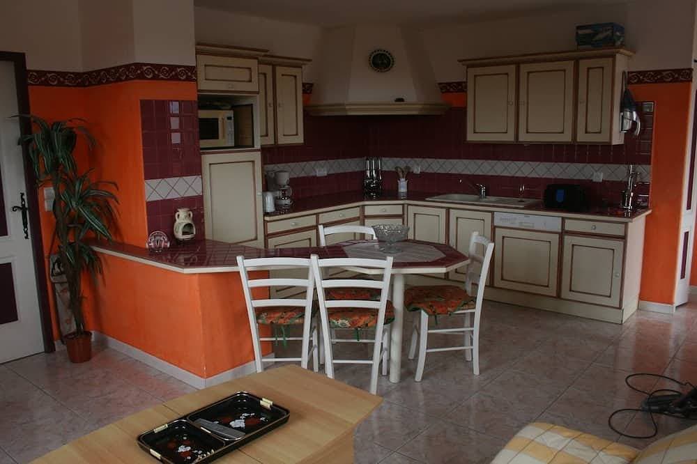 Foto 8 von 11: Seasonal rental of air-conditioned gîtes, swimming pool