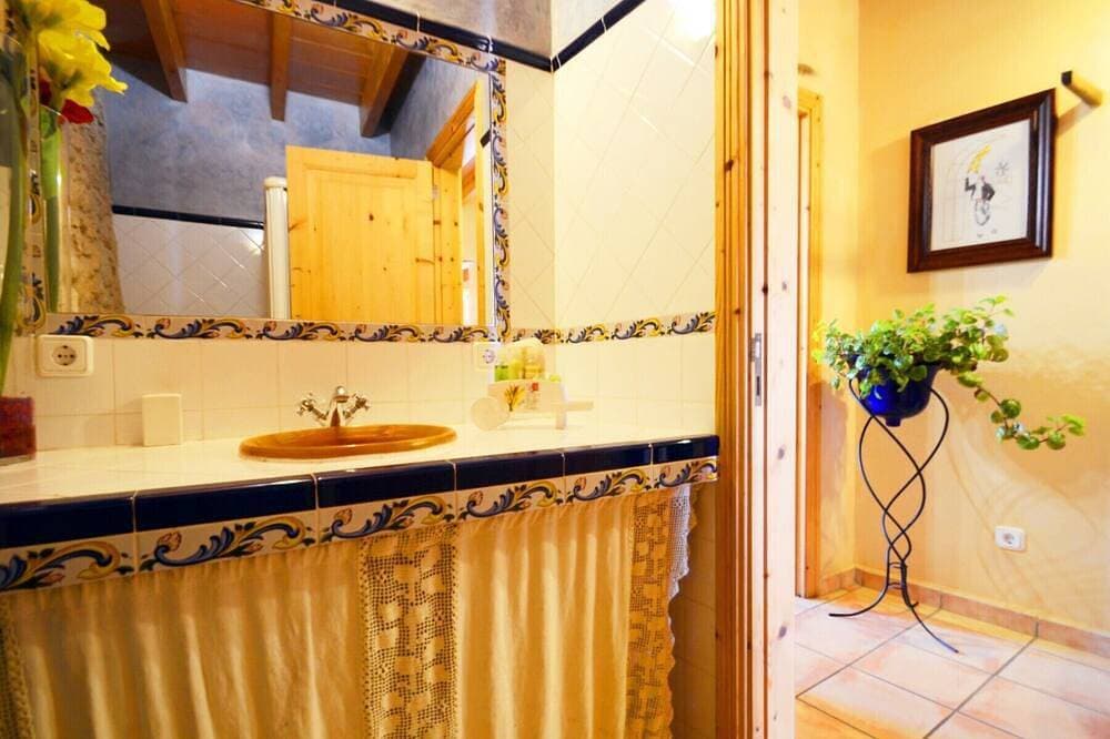 Foto 7 von 30: Schöne Villa für 8 Pax, umgeben von Gärten, Pool, im Herzen von Mallorca