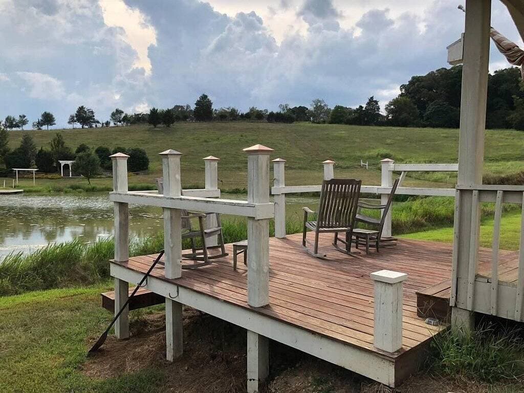 ★ Tinyhouse - Fishhouse auf unserem 2 Hektar großen Catfish Pond Sleeps 3 - Genießen Sie Farmglampin... 1
