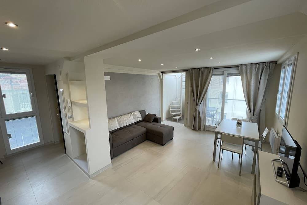 Apartment in Villa Jacaranda - Roquebrune Cap Martin, Alpes Maritimes 1