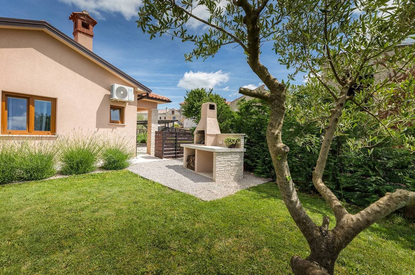 Foto 4 von 48: Villa Draga – Charmante Villa mit 2 Schlafzimmern, privatem Pool und Whirlpool