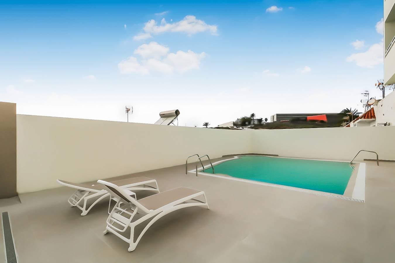 Foto 12 von 55: Ferienwohnung für 5 Personen mit Pool