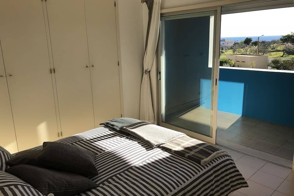 Foto 2 von 30: Holiday house with big roof terrace pool and sea view