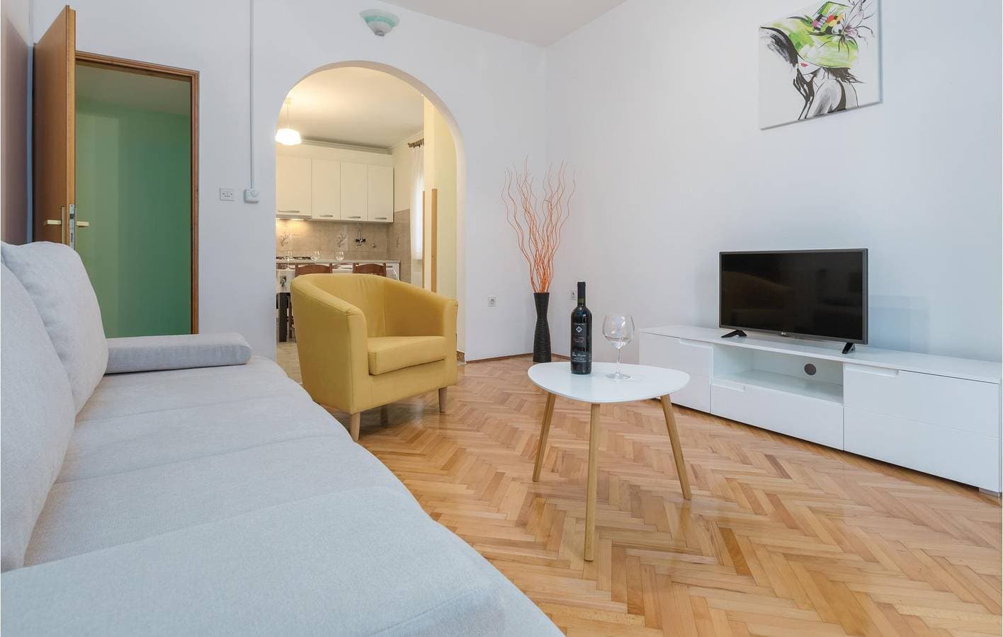 Foto 3 von 27: Gemütliche 1-Zimmer-Wohnung mit Terrasse, WLAN und Parkplatz – 800 m vom Strand entfernt