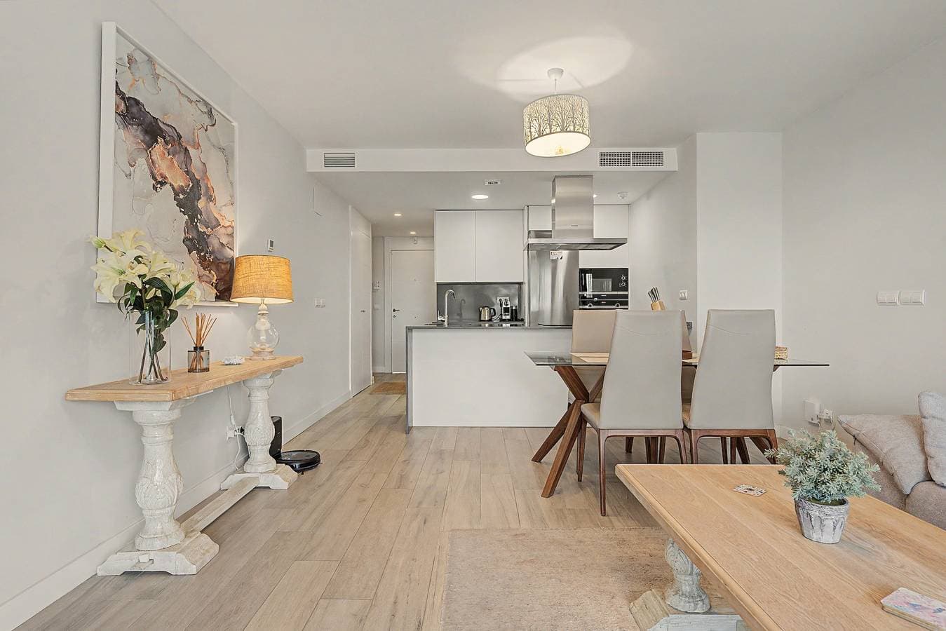 Foto 5 von 23: Apartment 'In Inbisa' mit Meerblick, WLAN und Klimaanlage
