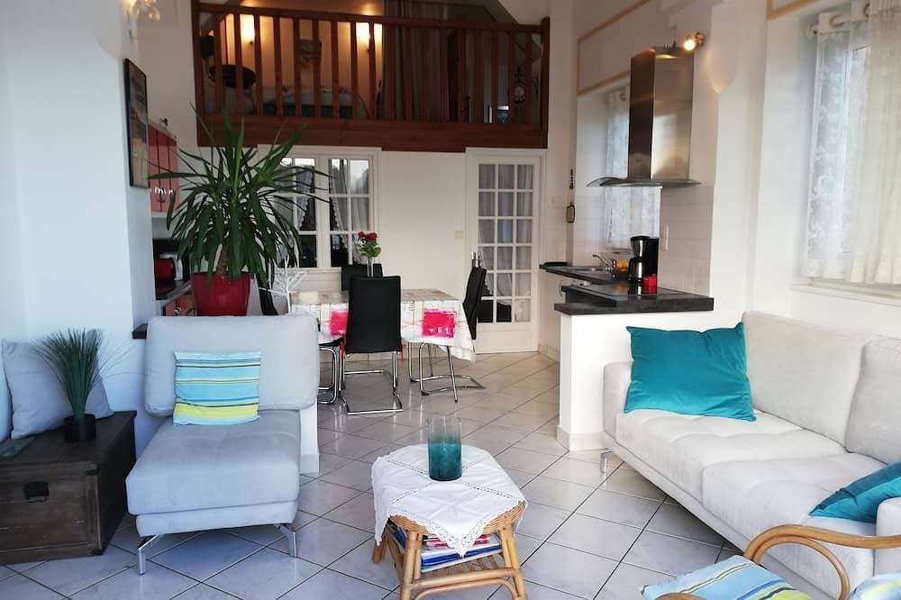 Foto 13 von 30: ** Herrlicher Meerblick ** in einer 4-Zimmer-Komfortwohnung, direkter Zugang zum Strand, Park, WLAN
