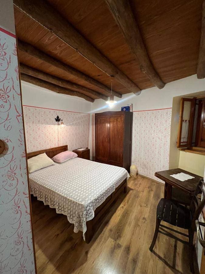 Foto 3 von 5: Double Room with Private Bathroom