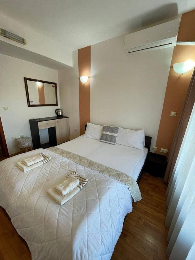 The Bulevard Hotel 1