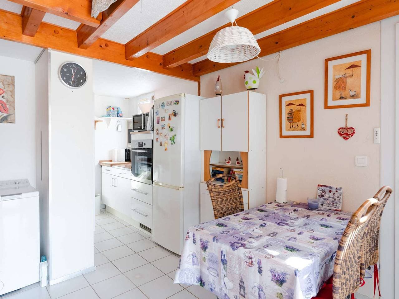 Foto 3 von 16: Klimatisiertes Studio-Maisonette mit Pool, WLAN und Parkplatz in ruhiger Lage