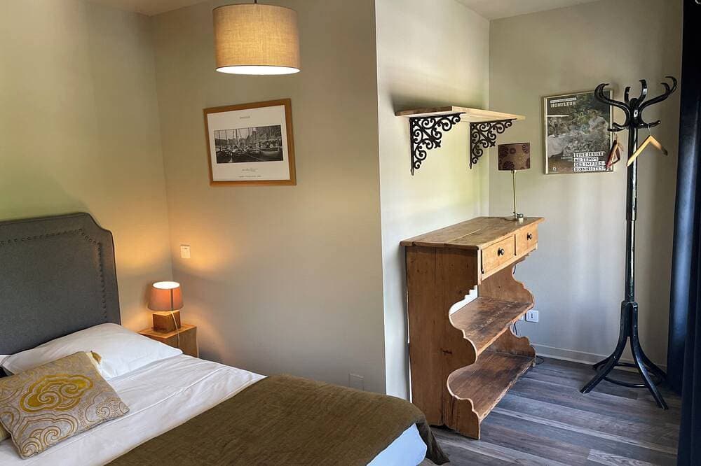 Foto 5 von 24: Honfleur. 4 Menschen. Bright. Perfekte Lage. Privater Parkplatz. Kostenloses WIFI
