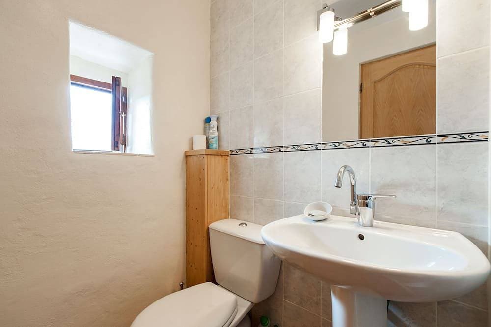 Foto 10 von 27: La Petite Grange - umgebaute gewölbte Scheune - Südliche Ardèche - 2 Schlafzimmer mit Bad