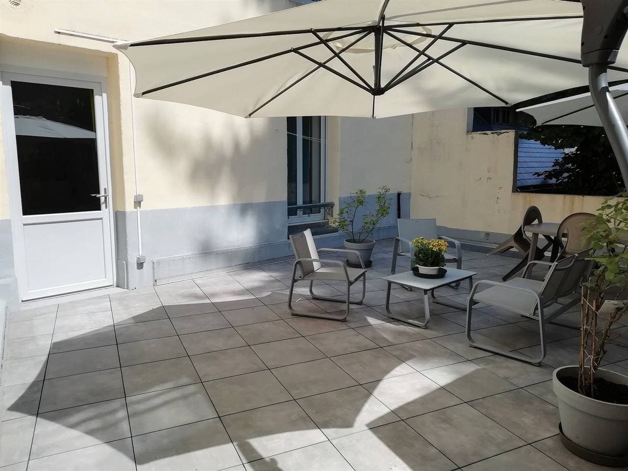 Foto 7 von 13: La Bourboule: Gemütliche 2-Zimmer-Wohnung mit Terrasse und Balkon, nahe Zentrum und Thermen