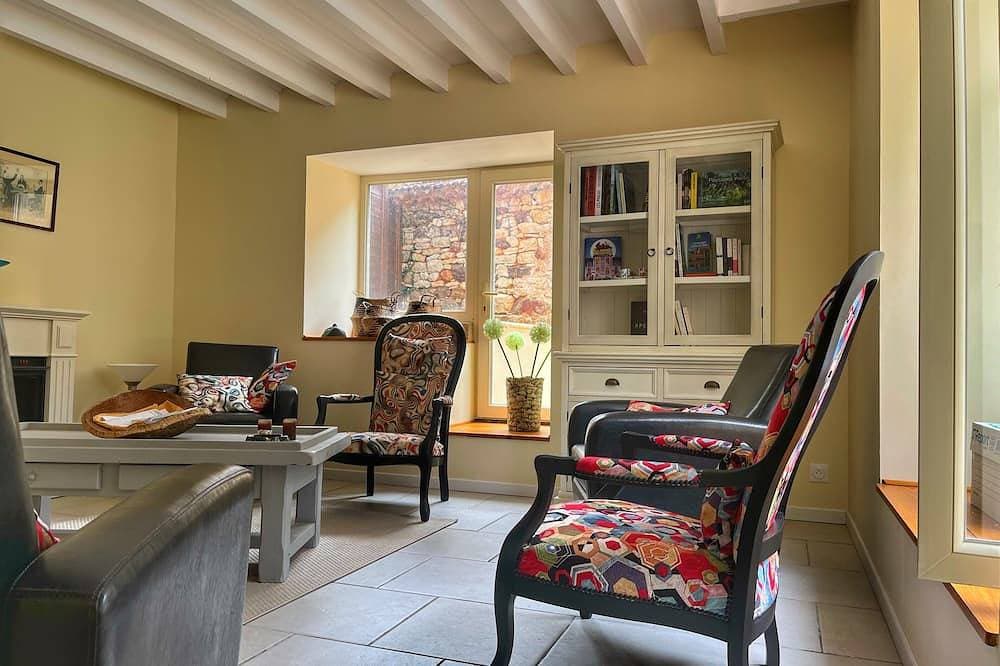 Foto 7 von 18: Country house surrounded by vineyards close to amenities