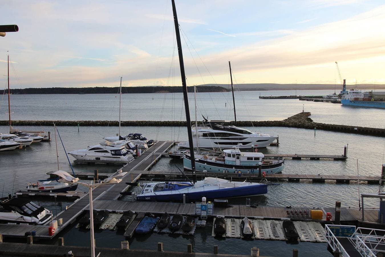 Foto 13 von 21: Les Bateaux - Views of Poole Quay from Balcony