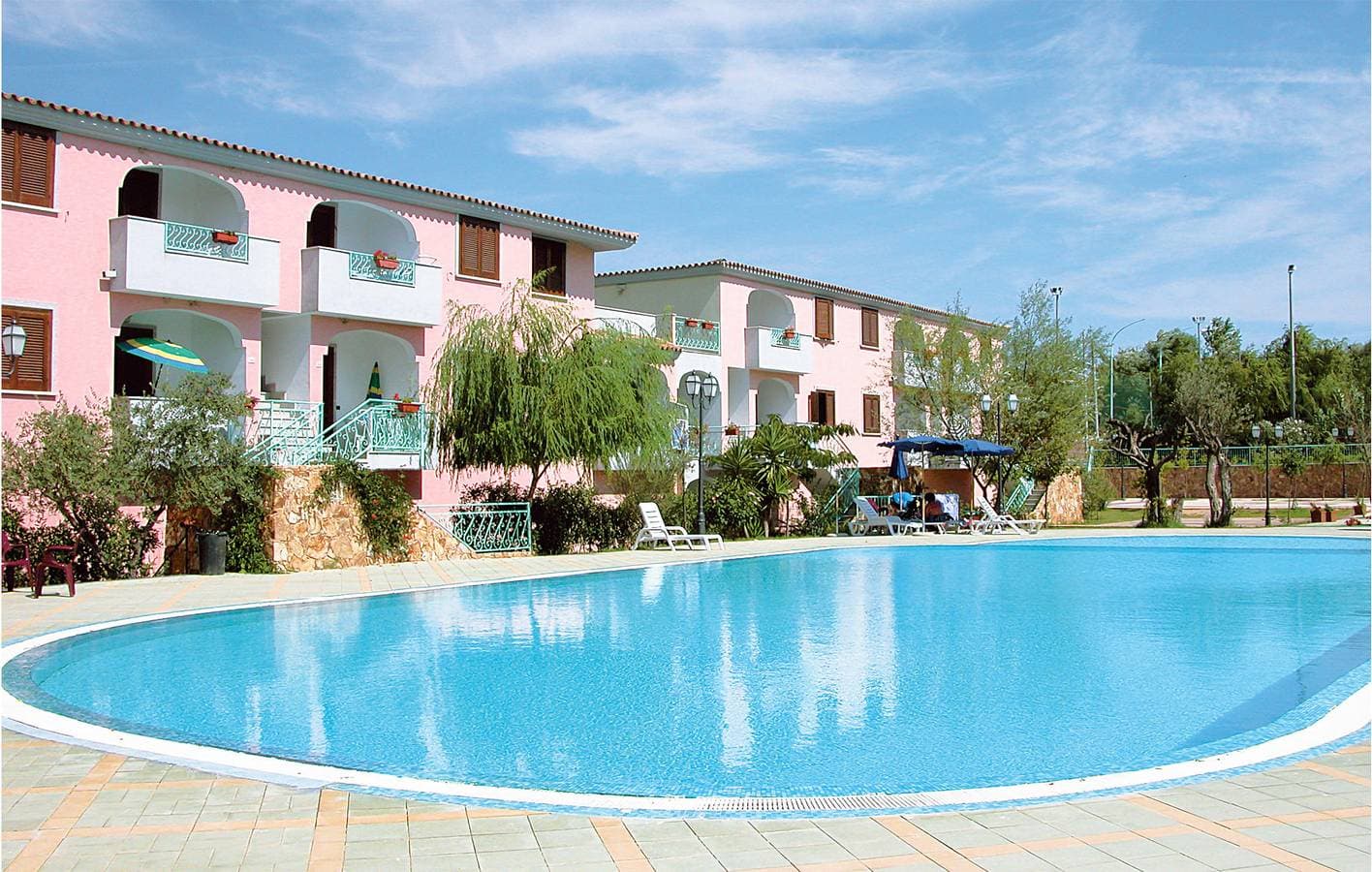 Foto 9 von 13: Rückzugsort am Pool 1,5 km vom Strand entfernt