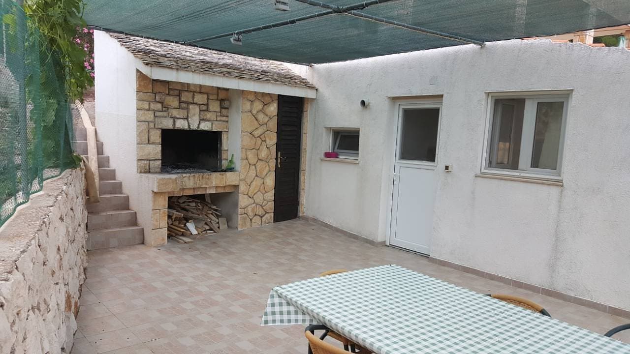 Foto 12 von 21: 1-Zimmer-Ferienwohnung am Strand Bucht Prapatna (Hvar) -d
