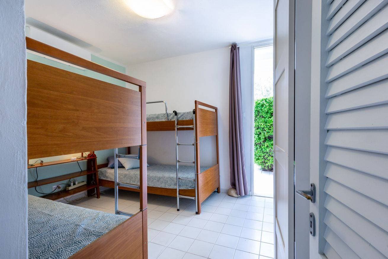 Foto 13 von 42: Ferienwohnung für 8 Personen mit Garten