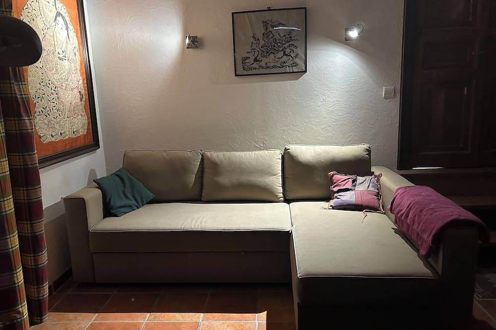 Foto 11 von 30: Charming Villa, 15 km from NiCE Moyenne Montagne With View And Swimming Pool