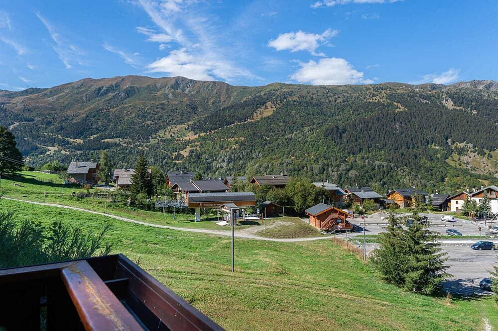 Foto 10 von 16: Ski-in/Ski-out Wohnung mit Terrasse und Poolzugang