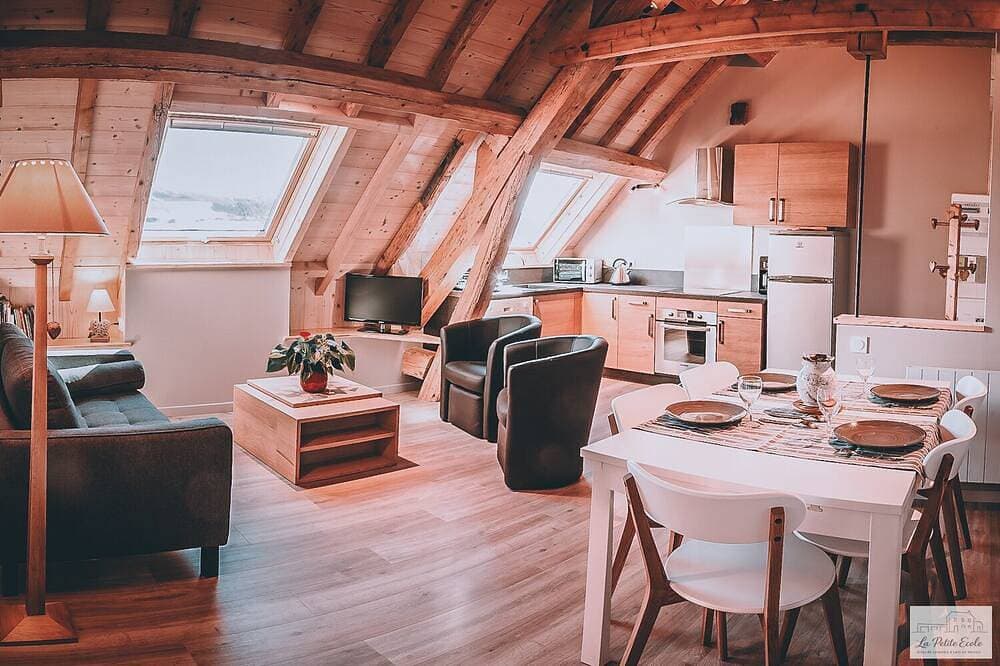 Foto 12 von 16: Gîte-Modern-Ensuite mit Bad-Terrasse-4 étoiles
