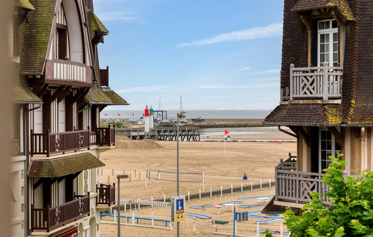 Foto 2 von 37: Appartement mit Meerblick 100m vom Strand mit WiFi & TV