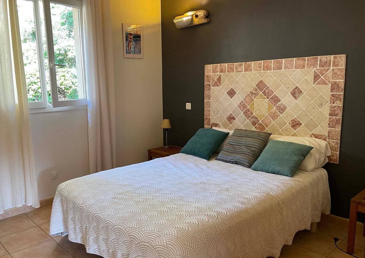 Foto 7 von 23: Ferienhaus am Meer mit Pool, Parkplatz und AC - Monacia-D'Aullène