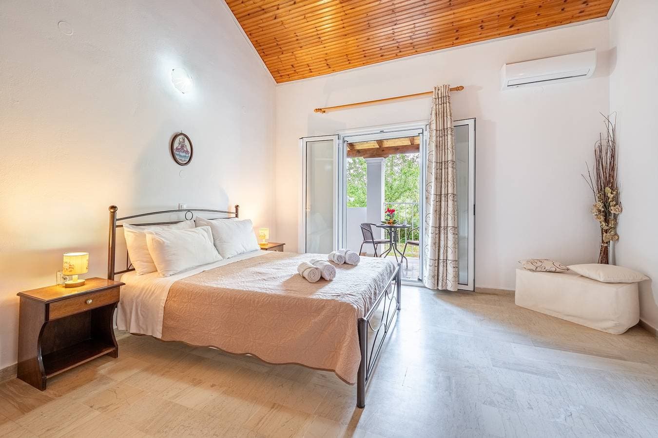 Foto 2 von 22: Studio-Apartment 'Theodoros' mit Gemeinschaftsgarten, WLAN und Klimaanlage