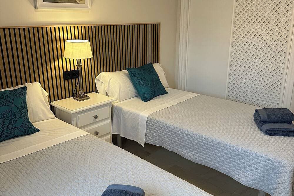 Foto 9 von 30: Luxus-Apartment am Strand mit Whirlpool - 3 Sonnenterrassen, WLAN und Gasgrill