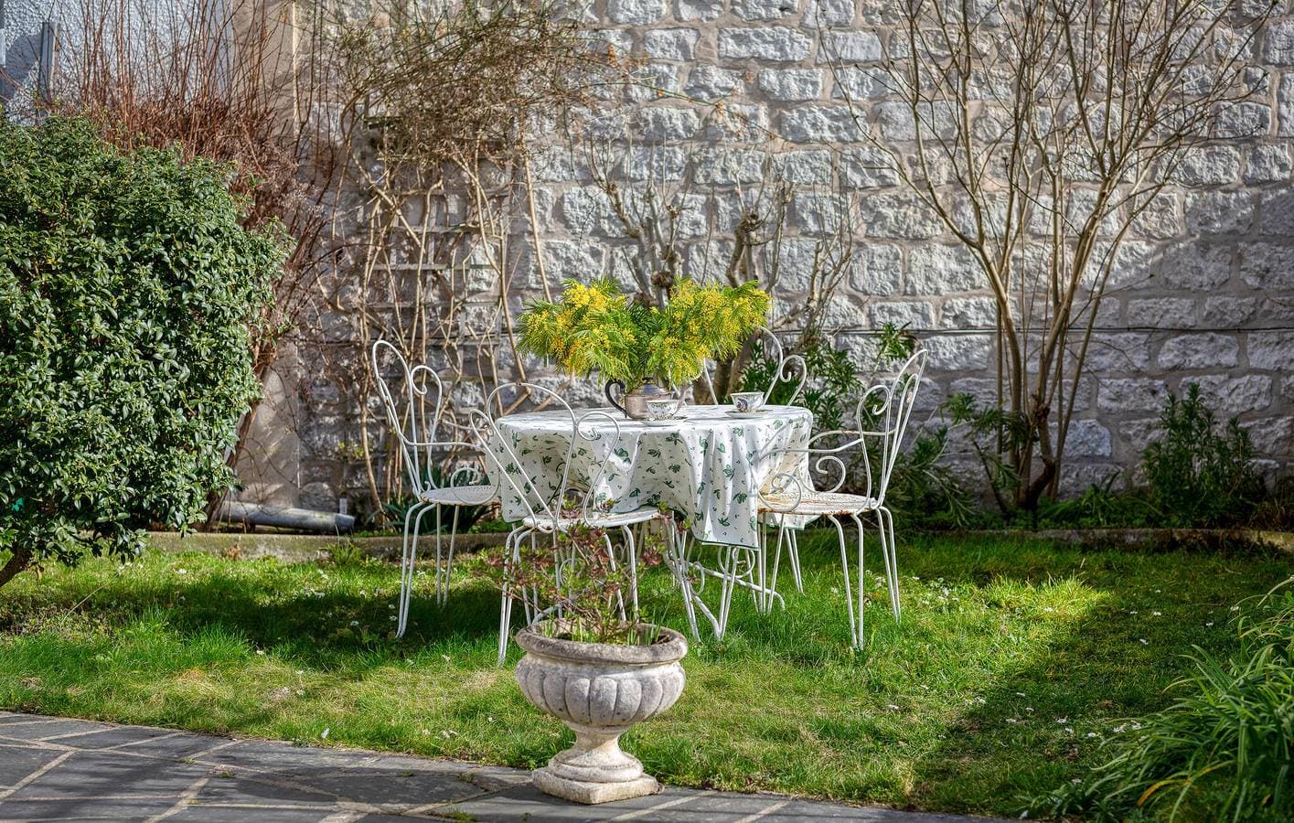 Foto 4 von 23: Gemütliche Wohnung mit Garten, Parkplatz und WiFi in Vernon