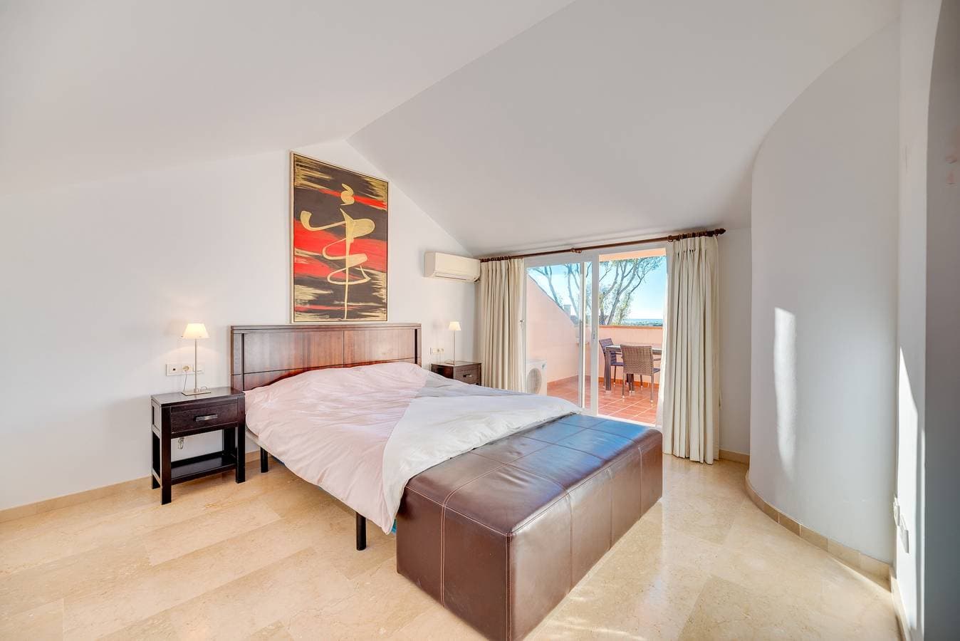 Foto 10 von 24: Ferienwohnung 'Penthouse in Elviria' mit Gemeinschaftspool, WLAN und Klimaanlage