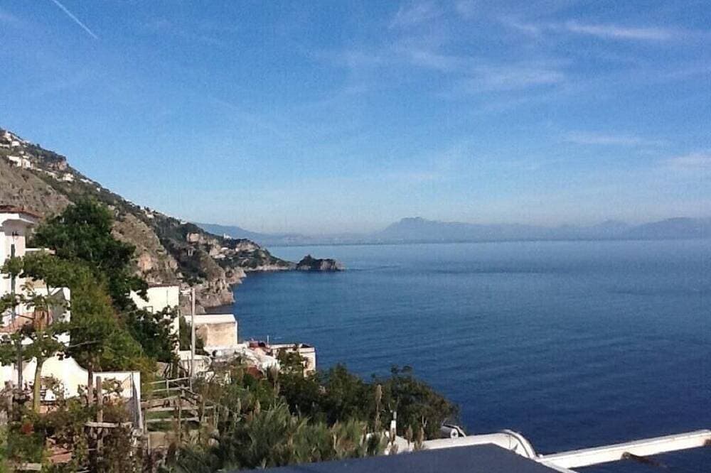 Foto 6 von 14: A beautifully decorated studio flat with breathtaking seaview terrace