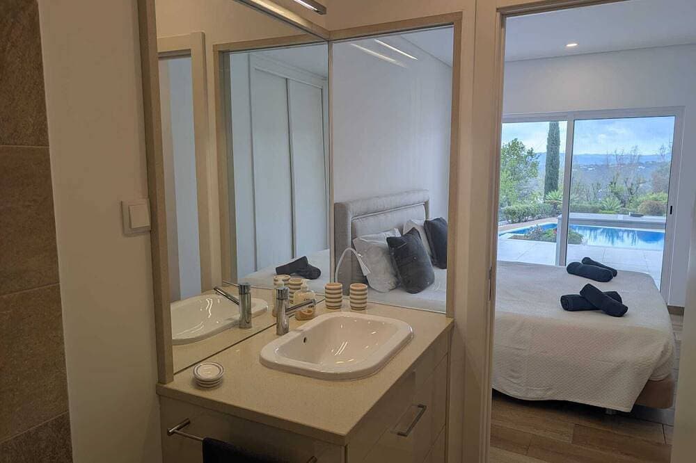 Foto 7 von 30: Dorfhaus mit Pool, separatem Appartement & Bergblick