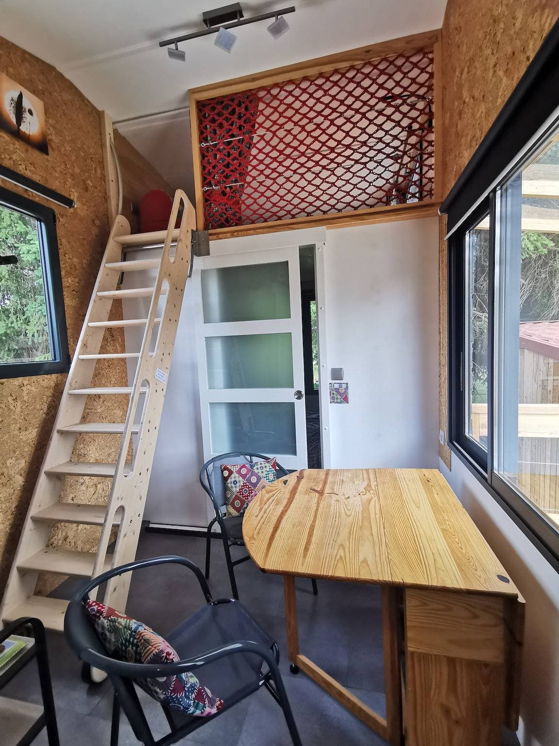 Foto 2 von 10: Tiny Home 'La Charmotte' mit privater Terrasse, WLAN und Klimaanlage