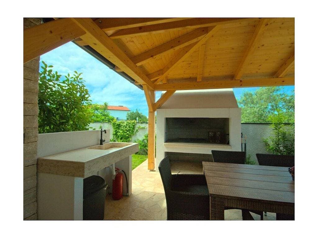 Foto 11 von 35: Villa in Rošini mit Schwimmbecken