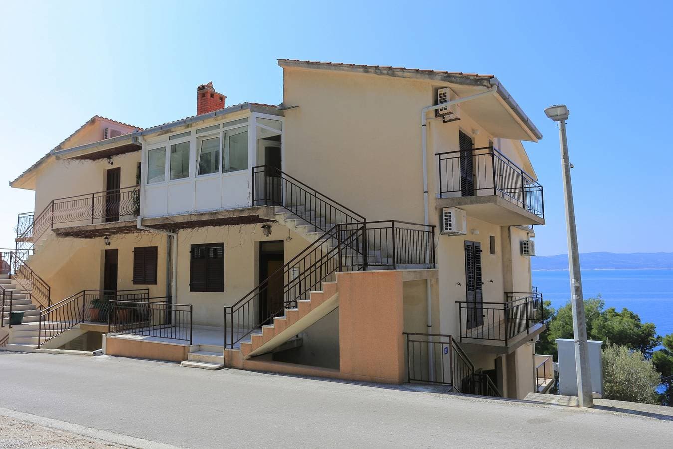 Foto 5 von 24: Studio Appartement mit Balkon und Meerblick Brela, Makarska -a