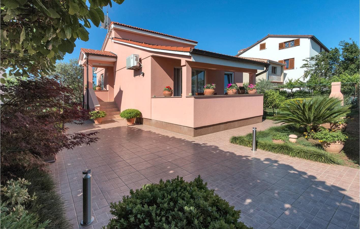 Foto 2 von 29: Gemütliche Ferienwohnung mit Terrasse, WLAN und Parkplatz in der Nähe des Strandes von Fažana