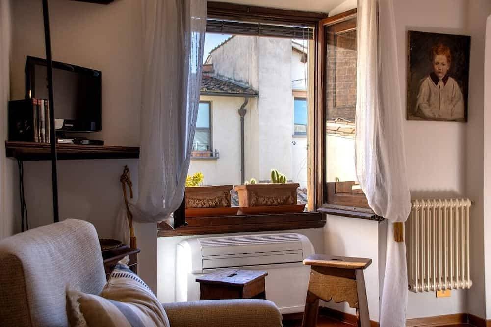 Foto 13 von 30: Charmante, romantische Wohnung, Ponte Vecchio (50 m), Klimaanlage, WIFI, Aufzug, voll ausgestattet