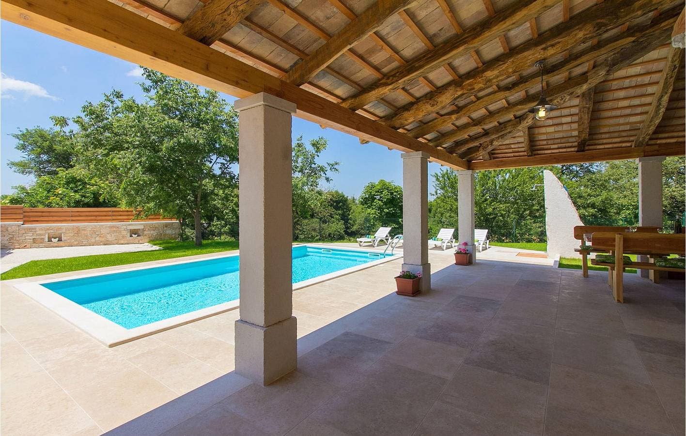 Foto 6 von 36: Gemütliche 100 m² große Wohnung mit Pool, WLAN und Parkplatz in der Nähe der Restaurants in Kringa