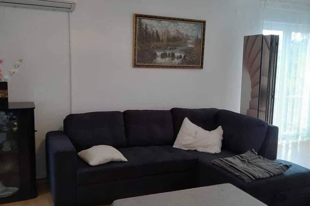 Foto 9 von 29: Ferienhaus \"Ella\" im Dorfzentrum, 12 min zum Meer! Ganzes Jahr zu mieten.