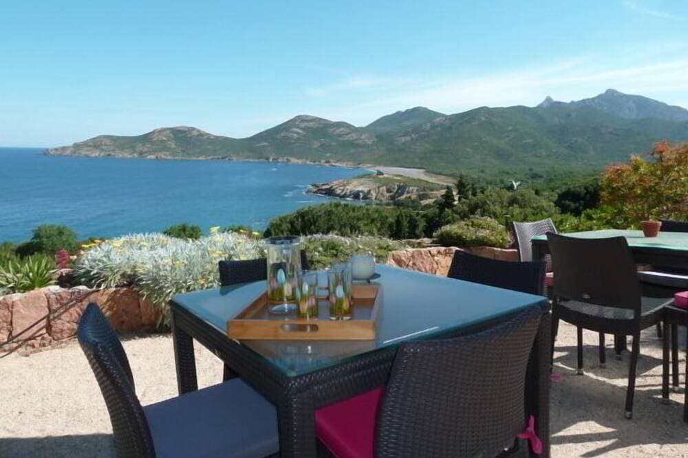 Foto 8 von 30: Wohnung in einem ruhigen Ort mit Blick auf das Meer und die Berge