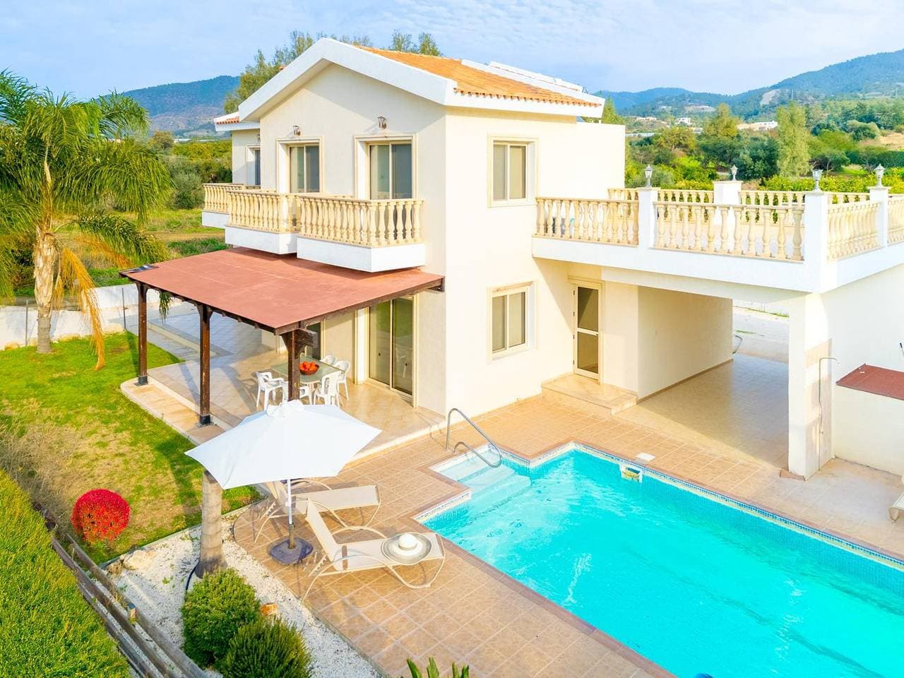 Foto 3 von 33: Villa für 9 Personen mit Meerblick