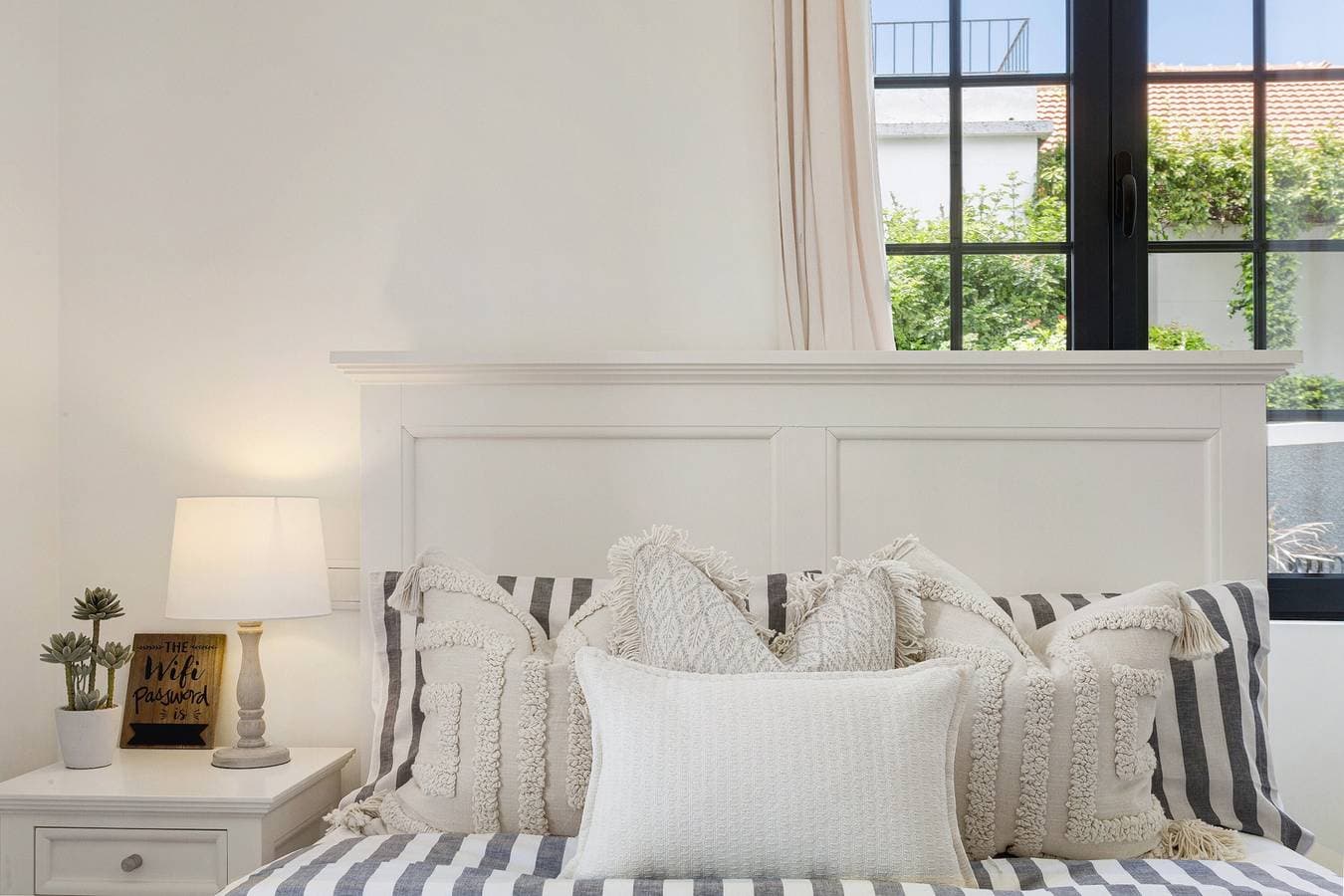 Foto 7 von 27: Studio-Apartment '3' mit Bergblick, Gemeinschaftspool und WLAN