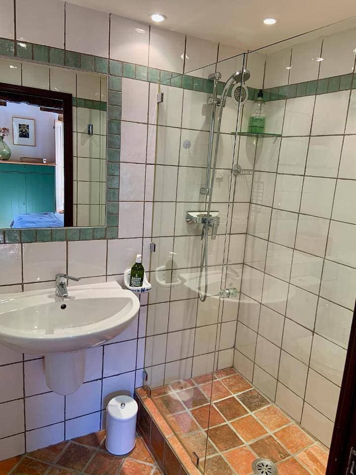 Foto 10 von 14: Double Room with Private Bathroom