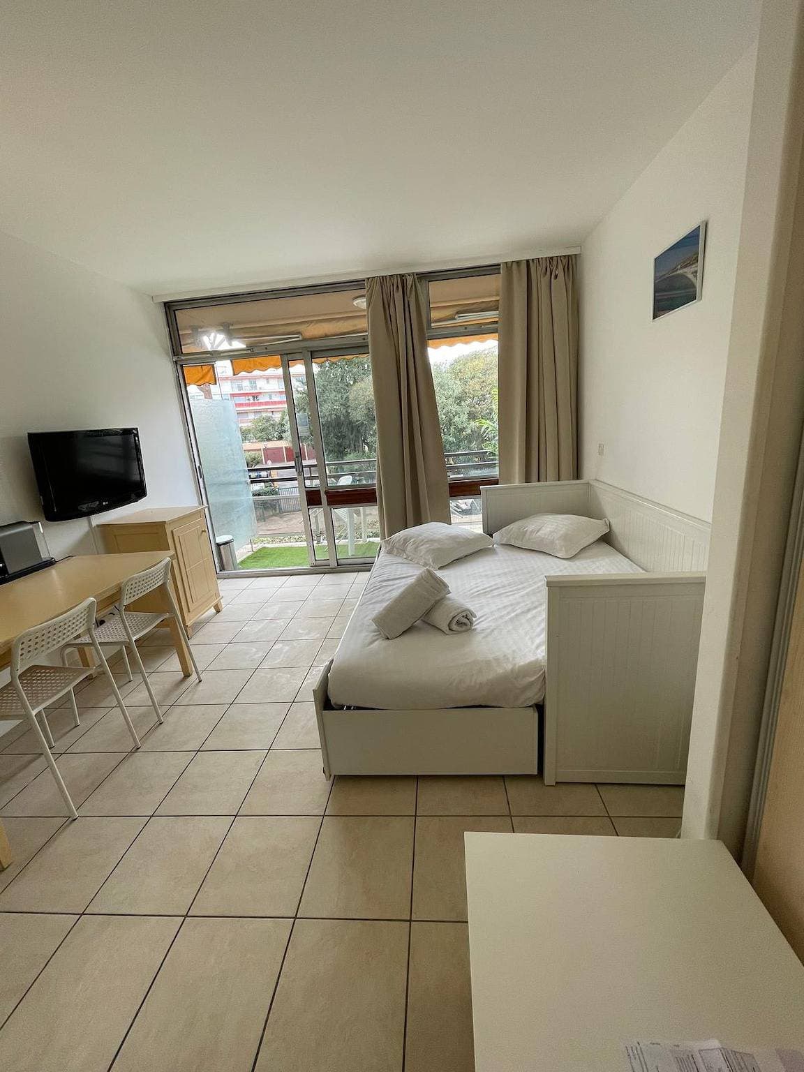 Foto 12 von 44: Schönes Studio in einer Wohnanlage mit Pool