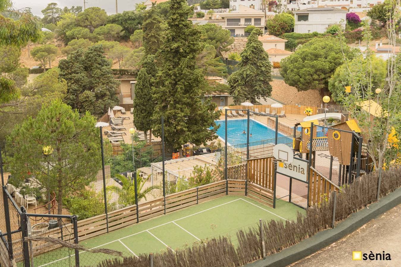 Foto 9 von 37: Mobilehome mit Klimaanlage, Terrasse und Pool