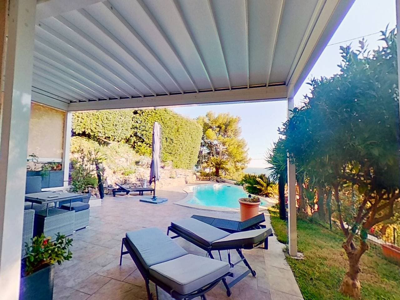 Foto 9 von 41: Cozy Holiday Home in Carqueiranne with Swimming Pool