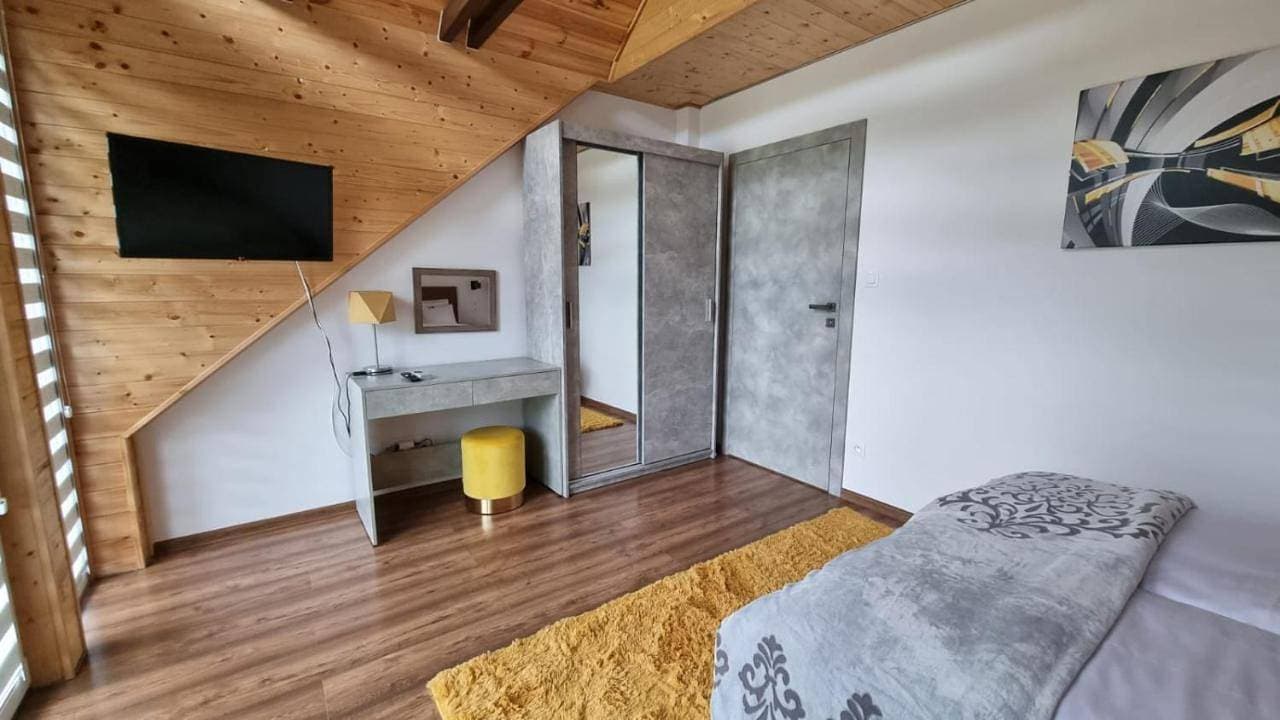 Foto 7 von 66: Two-Bedroom Apartment