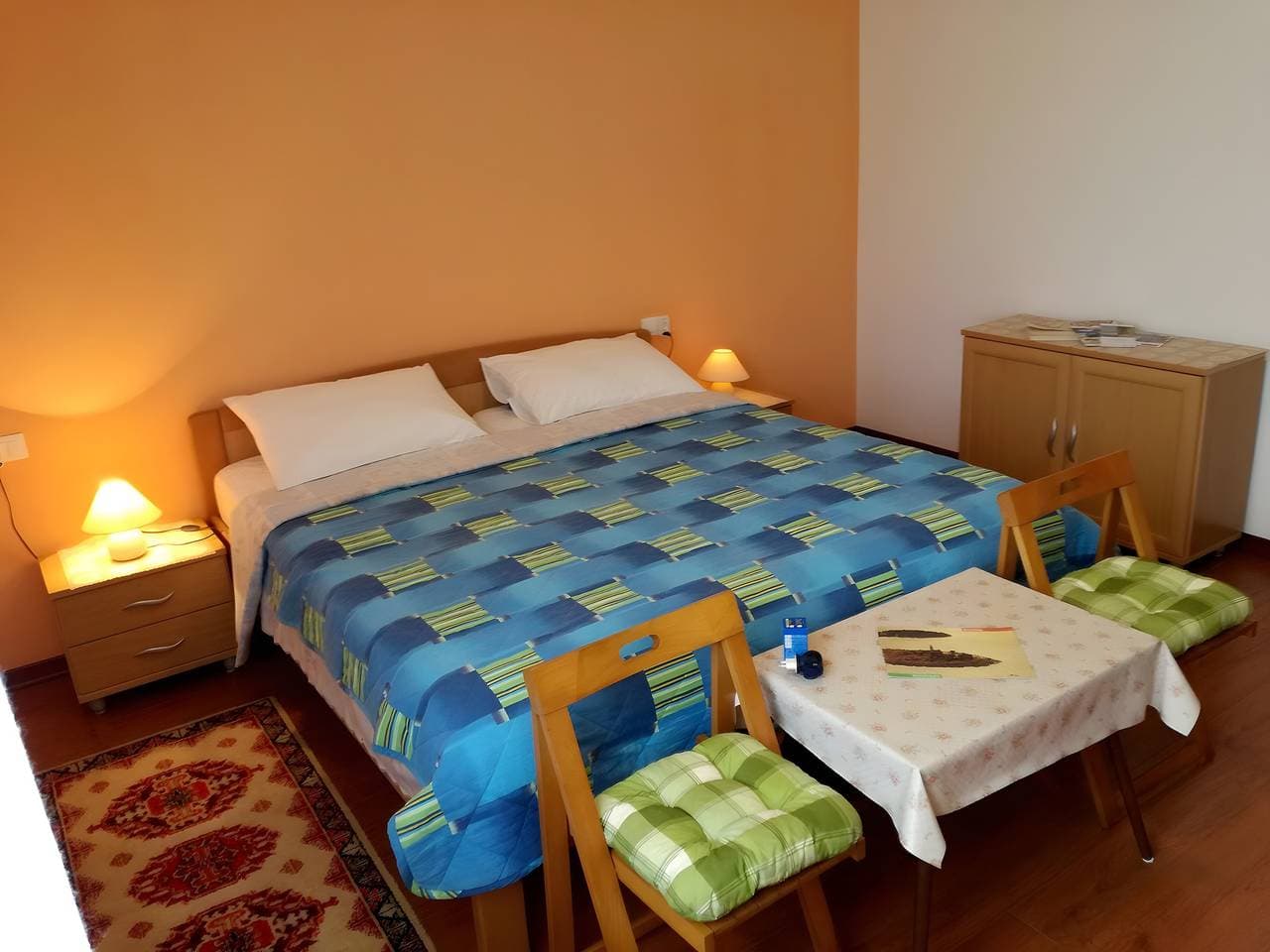 Foto 3 von 35: Apartment '2 Pax an Radwegen' mit privater Terrasse, WLAN und Klimaanlage